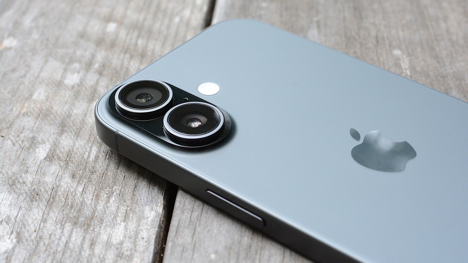 Apple sagte, es spreche mit Intel und Samsung über die Entwicklung wichtiger Geräteprozessoren
